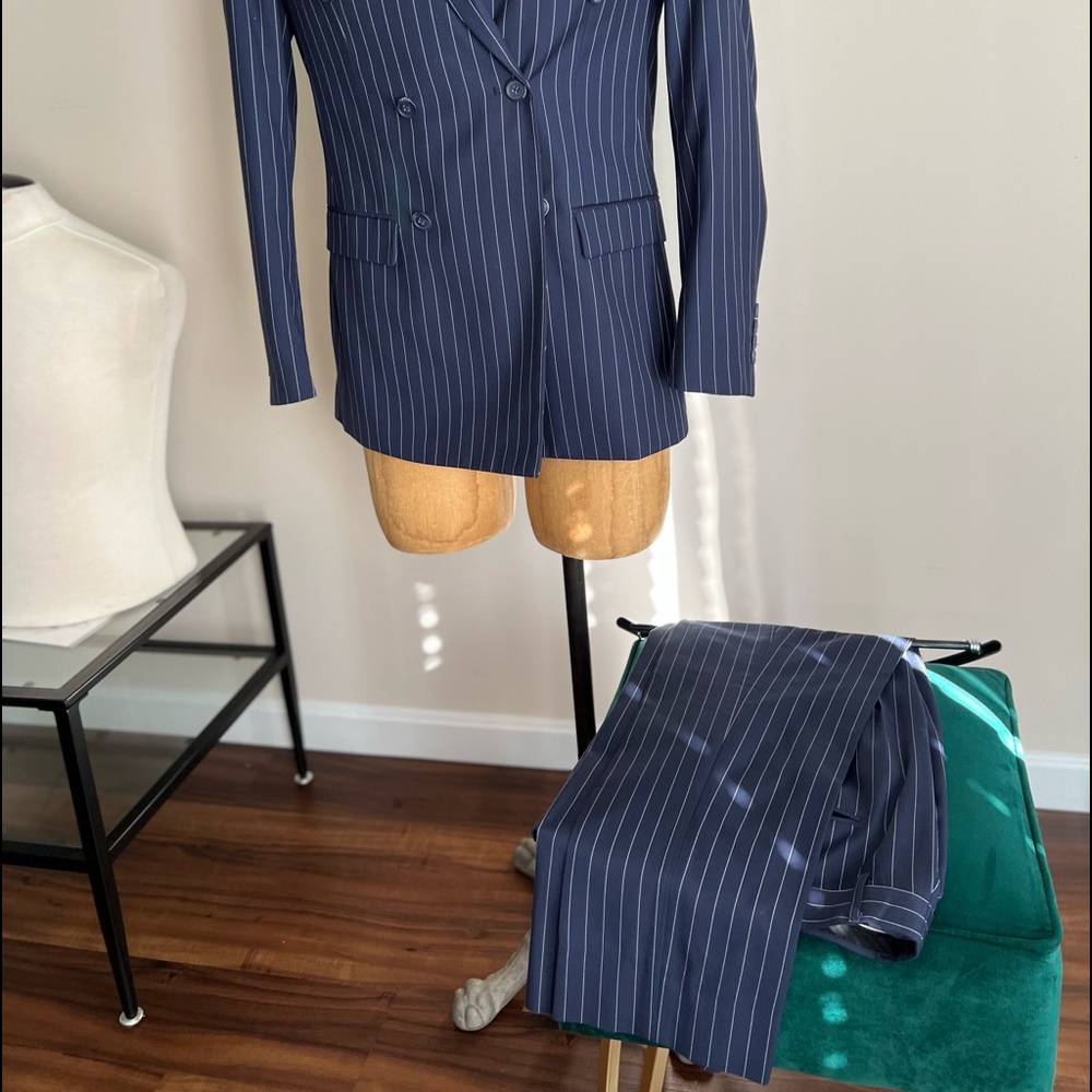 Pinstripe slim fit double-breast navy blue suit - Picture 4 of 4